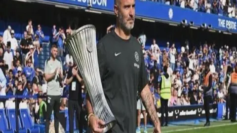 那不勒斯1-2不敌科莫